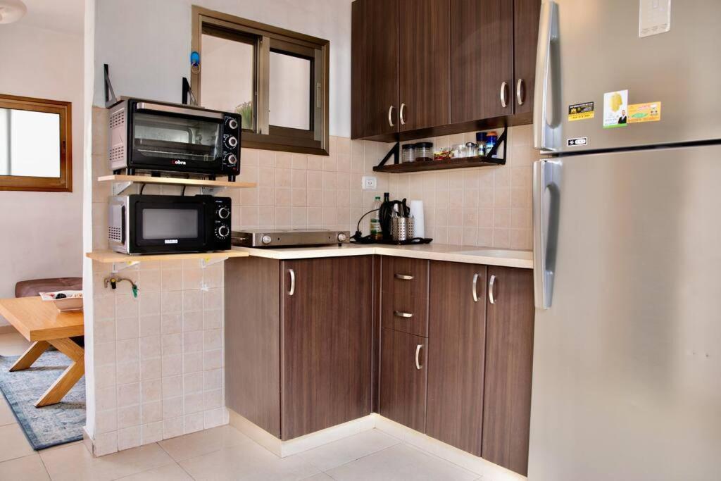 Homey Apartment Near The Beach Hadera Eksteriør billede