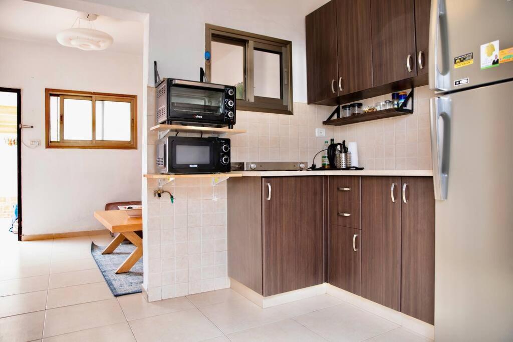 Homey Apartment Near The Beach Hadera Eksteriør billede